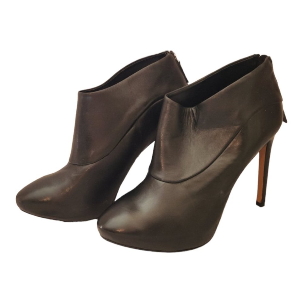 NEW Nine West Navajoe Black Leather Slim Heel Ankle Boots Size 9